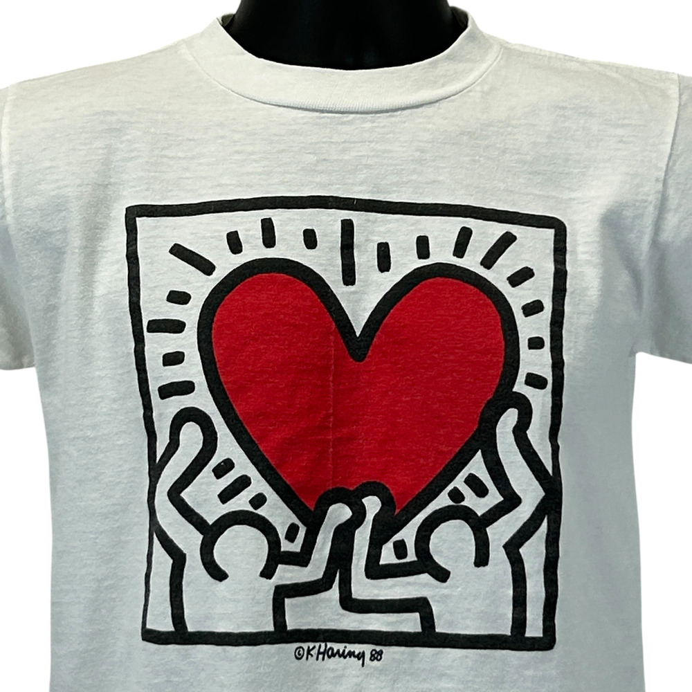 Vintage Keith Haring Men Holding A Heart T Shirt Graffiti Art White Mens S Small